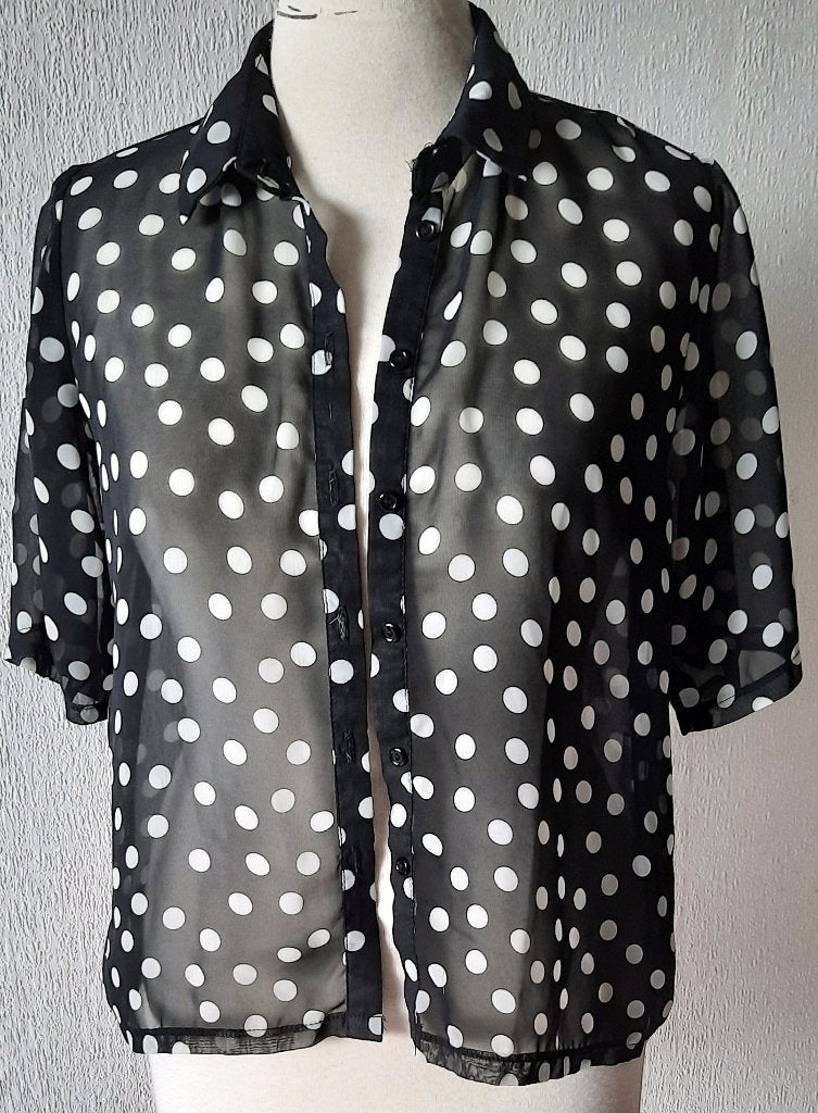 Atmosphere Blouse zwart witte ballen (transparant). mt.34, Atmosphere, Zwart, Ophalen of Verzenden, Zo goed als nieuw