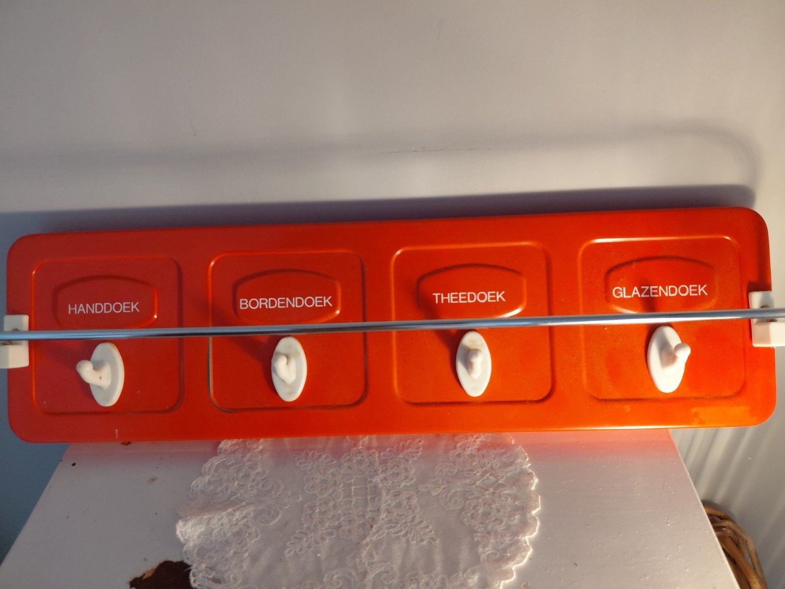 Vintage oranje keukenrek met 4 haken, Ophalen