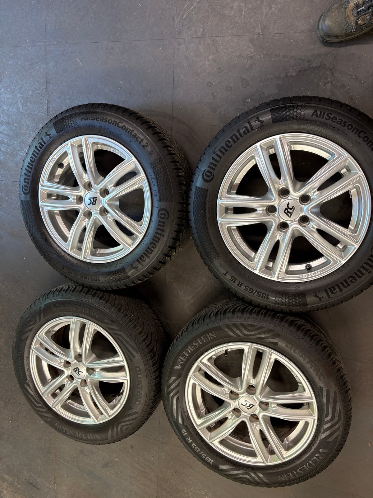 Continental & Vredestein All Season banden met velgen, Ophalen, Gebruikt, 15 inch, Banden en Velgen