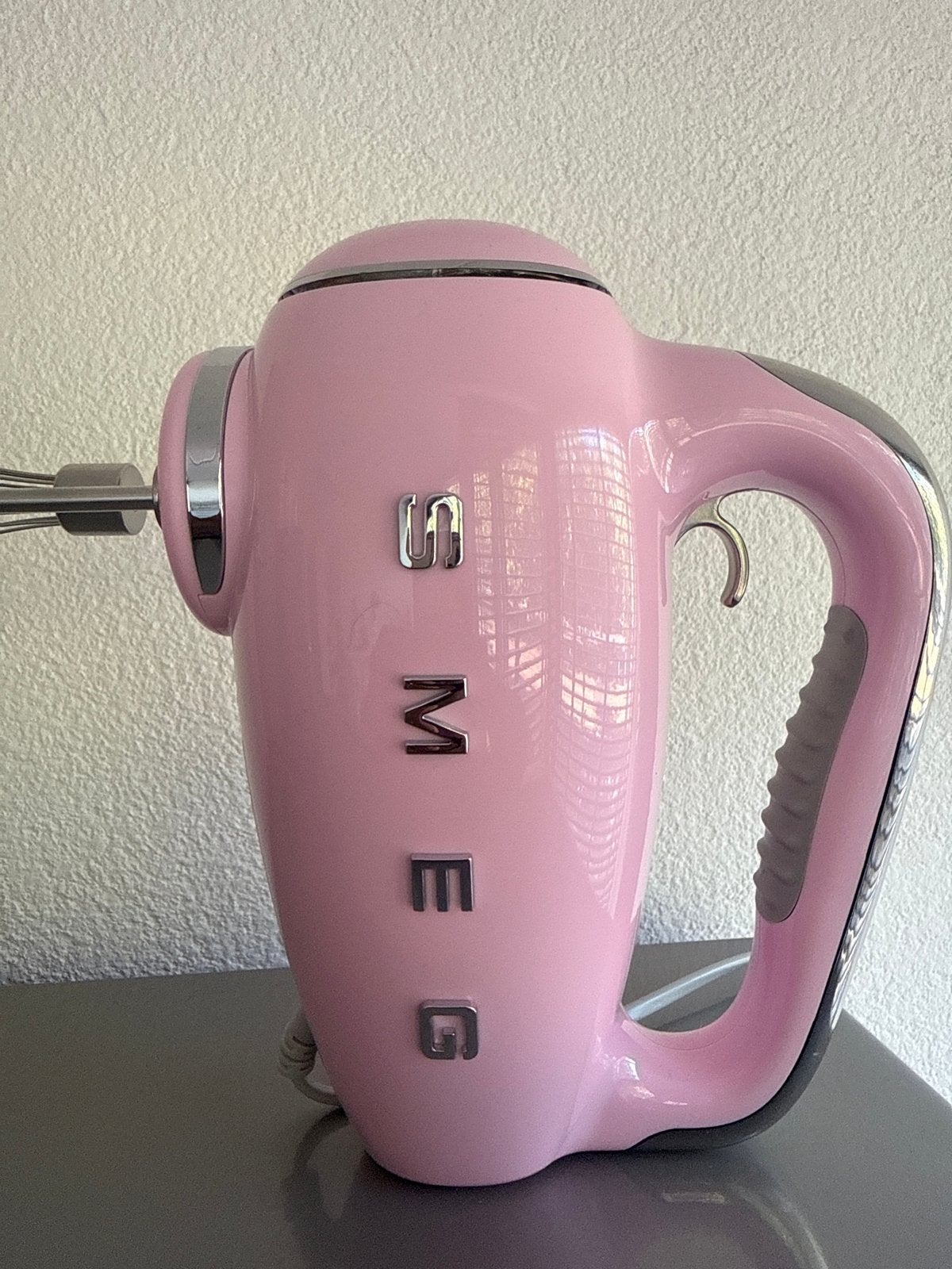 Smeg Handmixer Roze - Stijlvol en Krachtig, Ophalen of Verzenden, Zo goed als nieuw