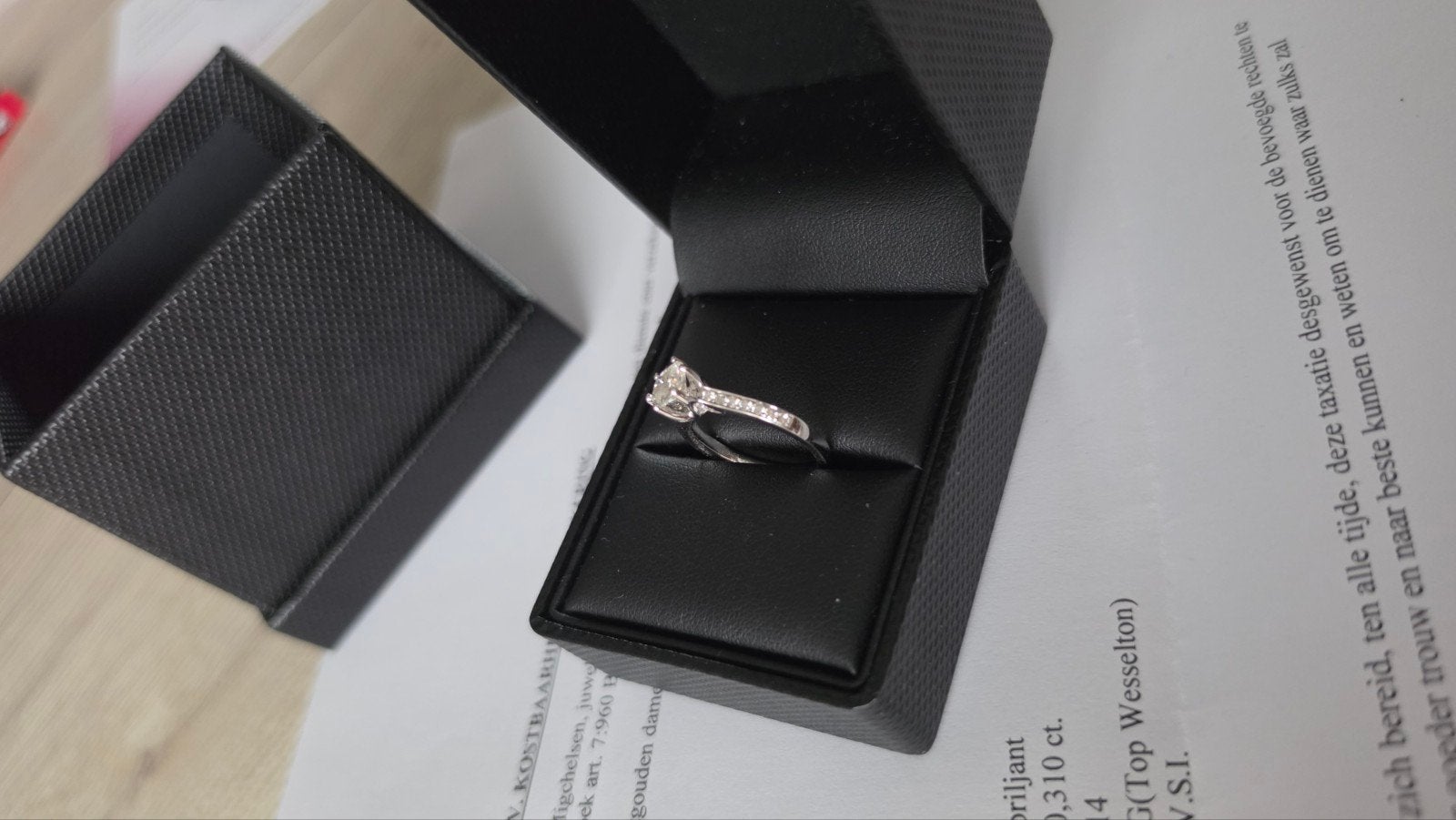 Nieuwe 18k Witgoud Ring met 0.91ct Briljant en 14 Briljante, Sieraden, Tassen en Uiterlijk, Wit, Nieuw, Ophalen of Verzenden, 17 tot 18