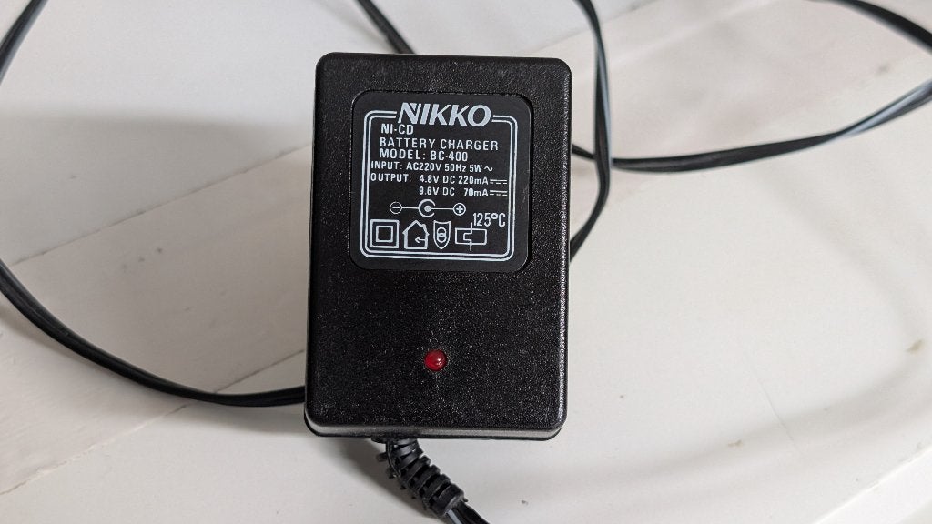 Vintage Nikko BC400 oplader voor bestuurbare wagens, Verzenden, Gebruikt