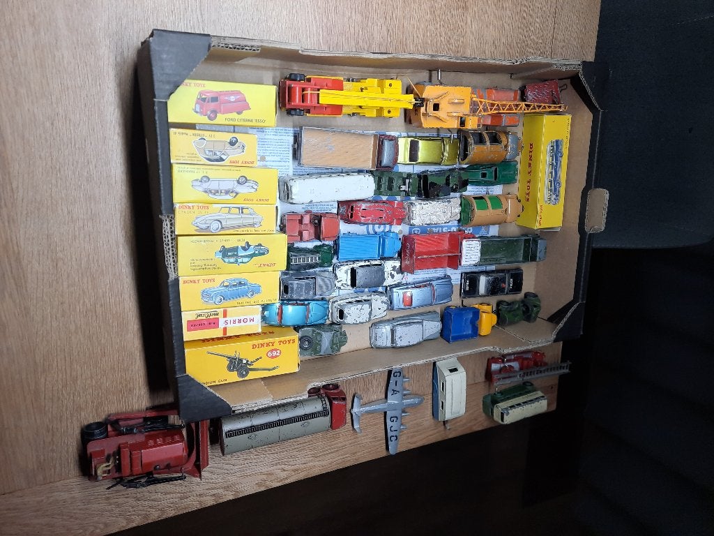 Foto 5 van Dinky Toys. Grote partij van 43 stuks. Bieden vanaf 200 euro