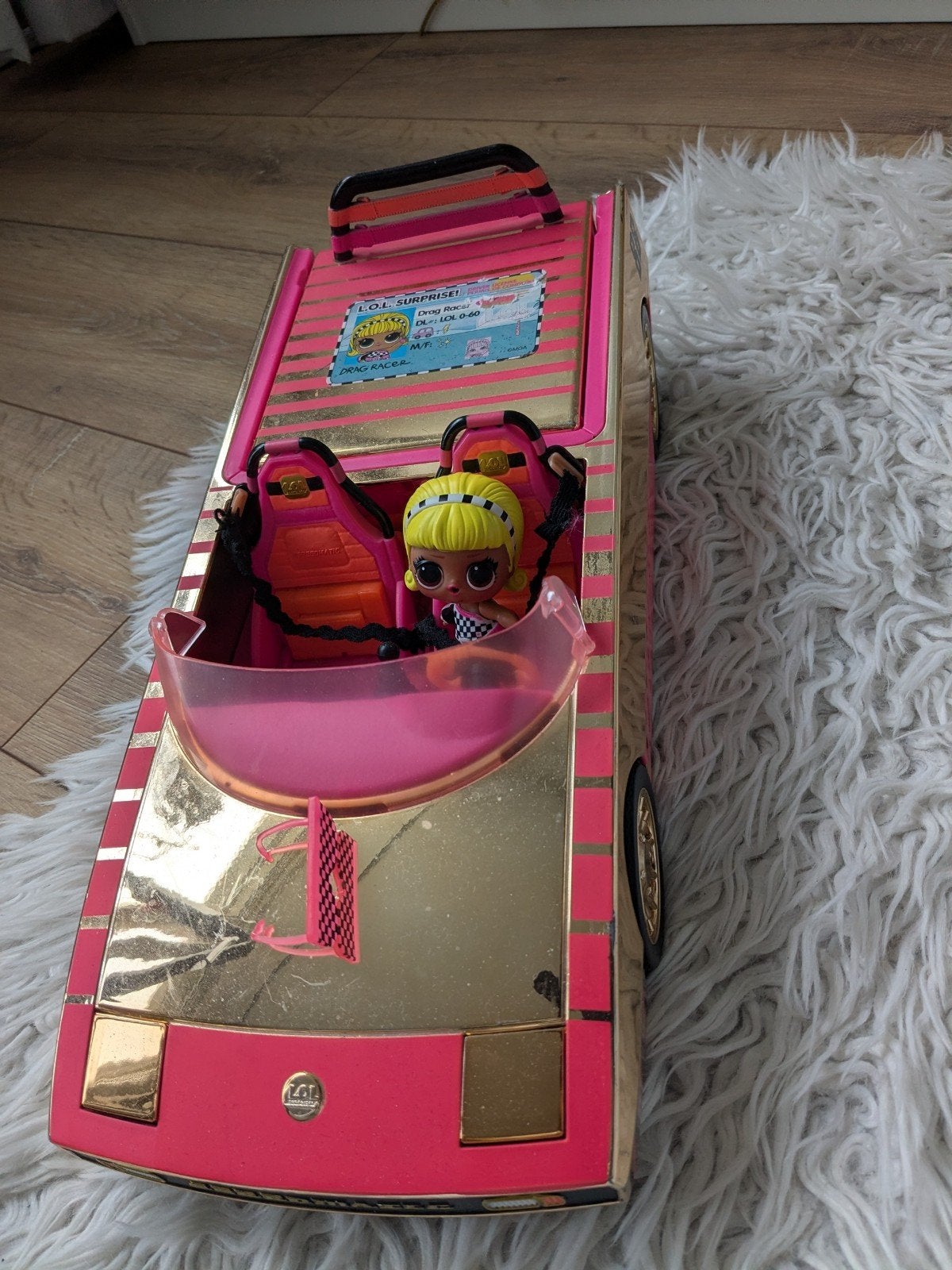 L.O.L. Surprise! Speedmatic Roze/Gouden Speelgoedauto, Kinderen en Baby's, Speelgoed | Speelgoedvoertuigen, Ophalen, Gebruikt