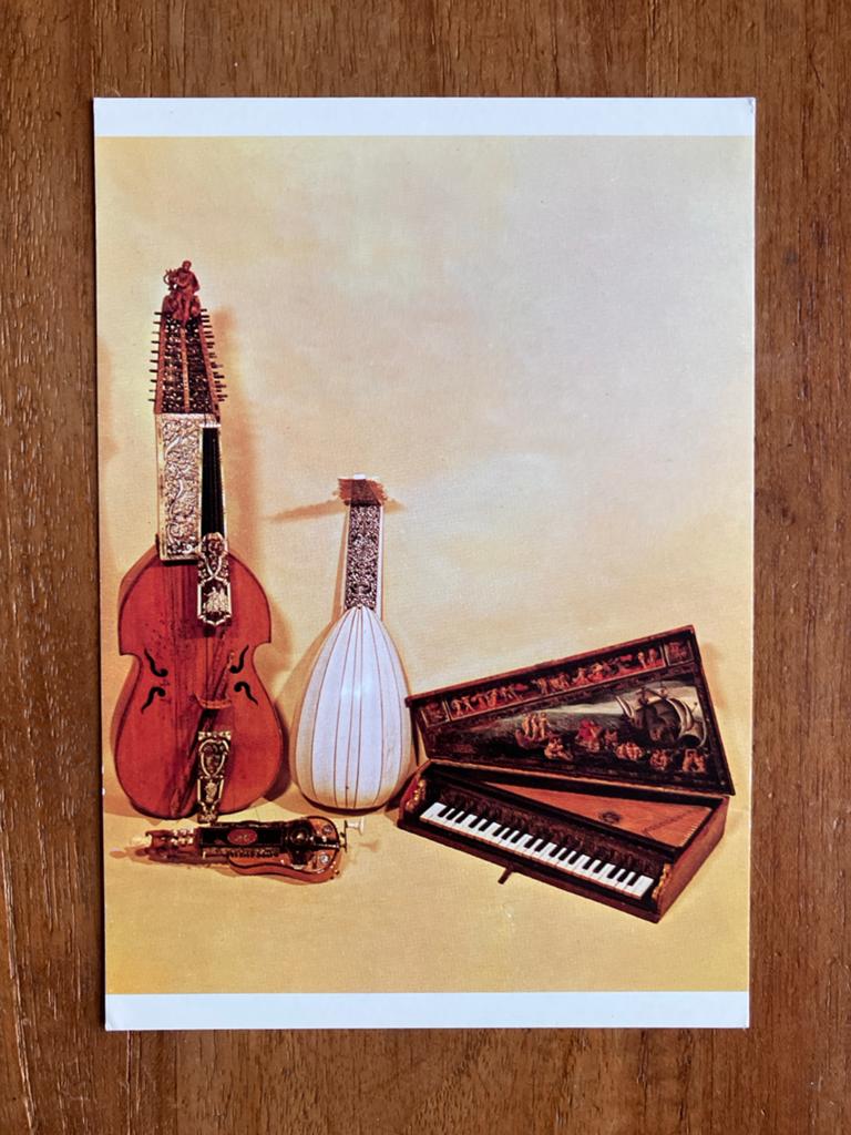 Oude muziekinstrumenten. Bariton. Hurdy Gurdy. Luit. Klavier, Ophalen of Verzenden, 1960 tot 1980, Ongelopen, Muziek