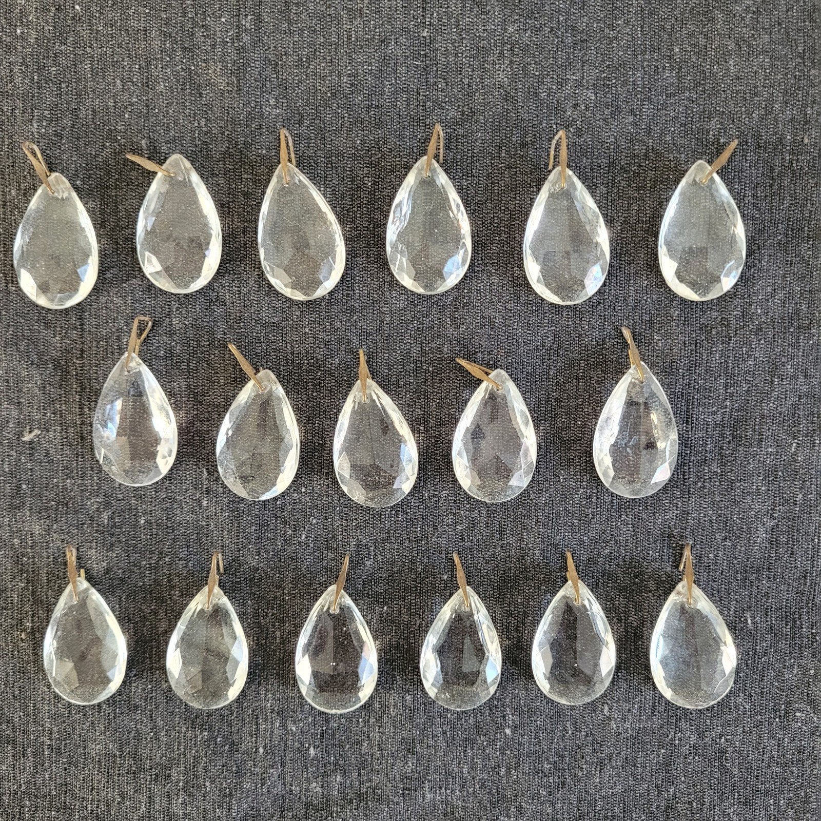 17 pegels diamant druppels onderdelen kroonluchter, Ophalen of Verzenden, Gebruikt, Glas