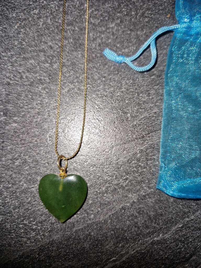 Kettinkje Double met 2 hangers 1 zal Jade kunnen zijn ?, Met hanger, Ophalen of Verzenden, Zo goed als nieuw, Steen of Mineraal