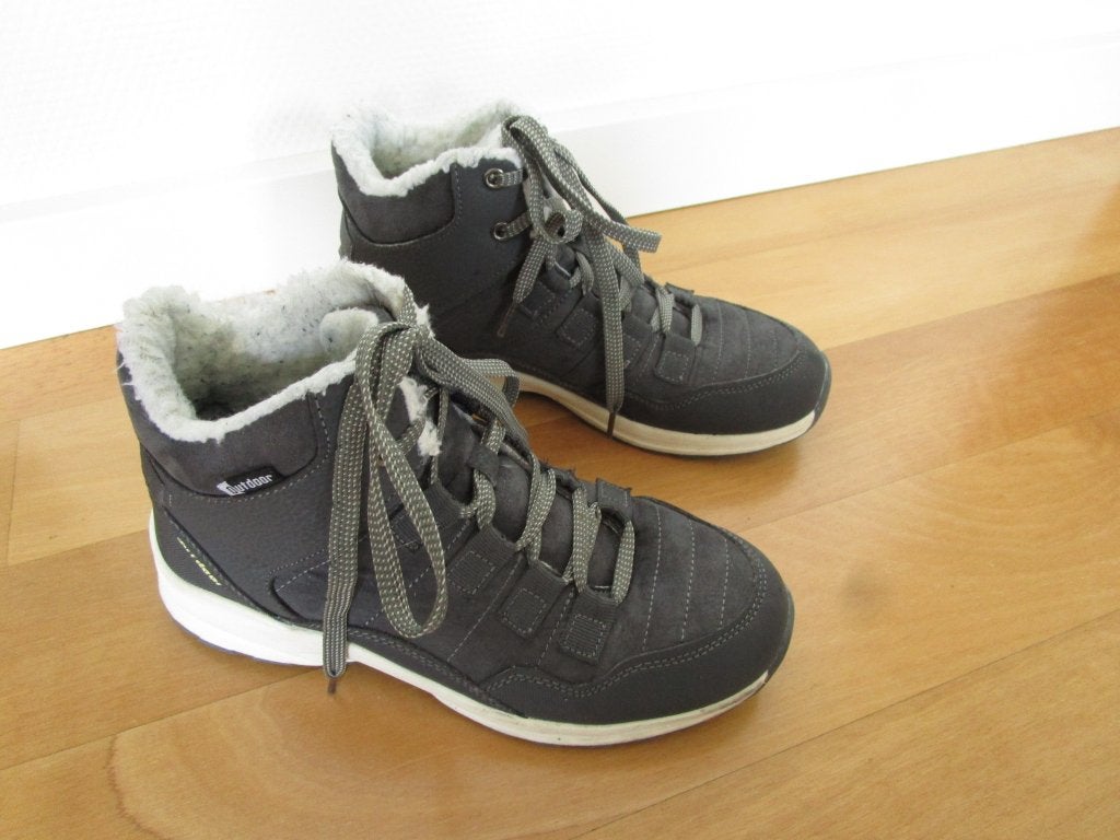 Grijs gevoerde boots maat 37, Lage of Enkellaarzen, Ophalen of Verzenden, Zo goed als nieuw, Grijs