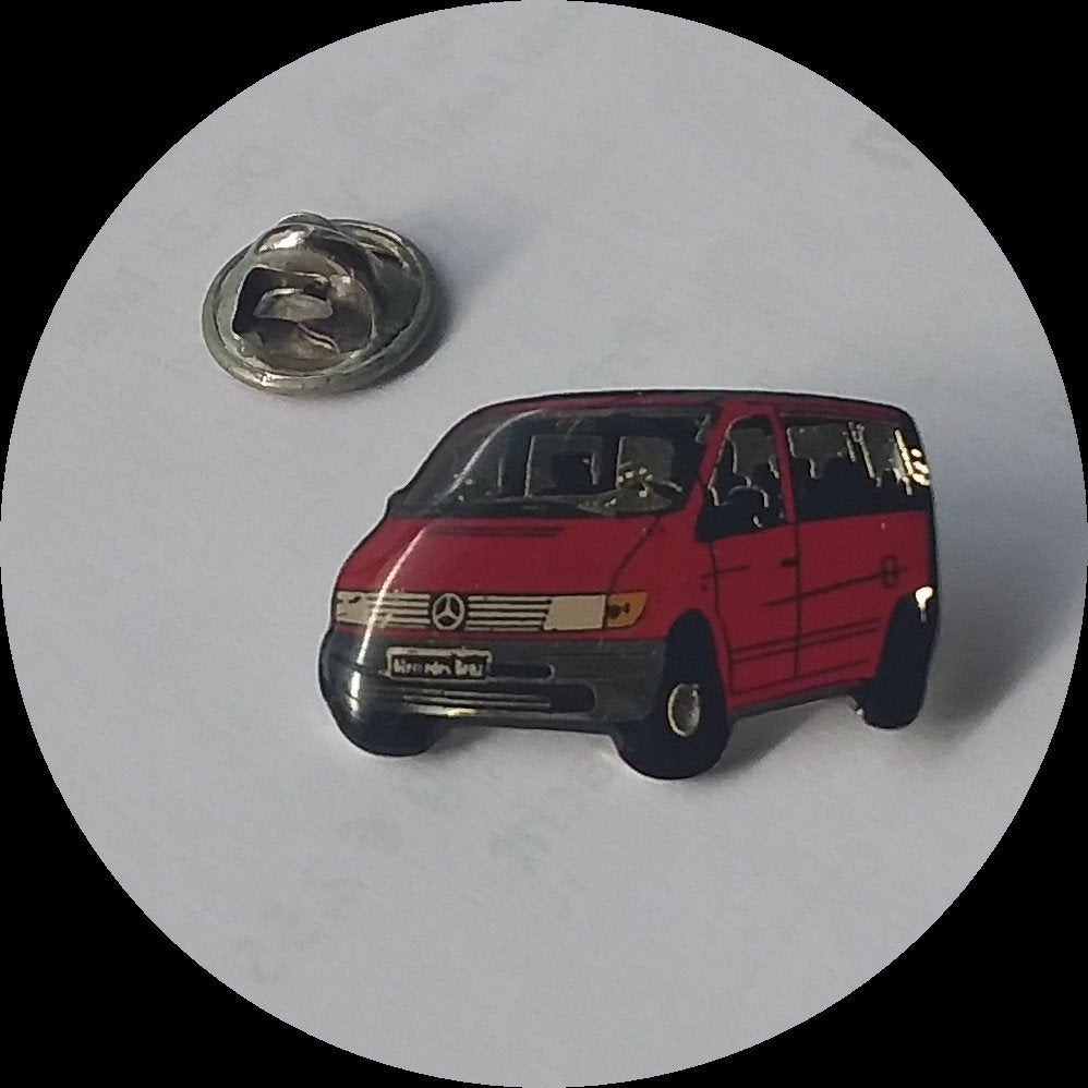 MERCEDES BENZ SPRINTER pin, rood, Ophalen of Verzenden, Zo goed als nieuw, Transport, Speldje of Pin