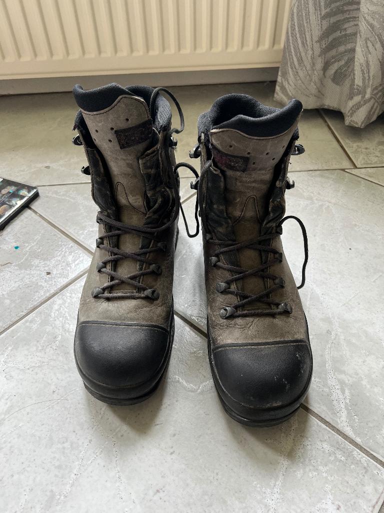 Gedragen paar HAIX Trekker Pro legerschoenen maat 44, Verzenden, Gebruikt, Schoenen