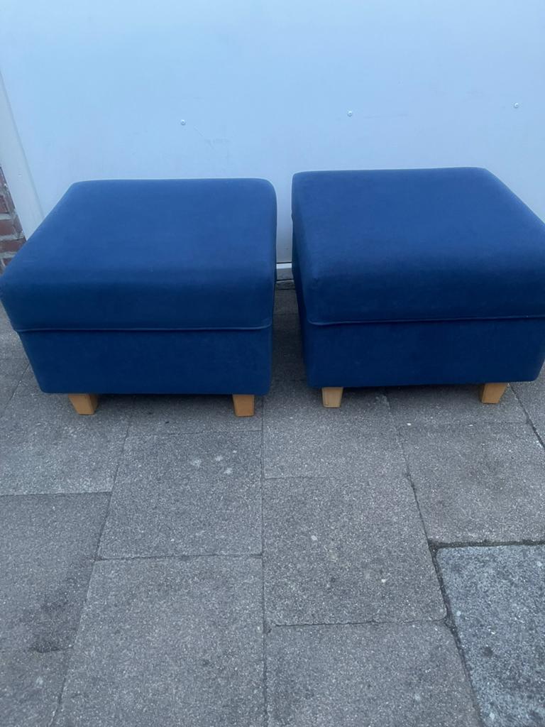 Bijna nieuwe twee mooie poefen, Ophalen, Zo goed als nieuw, Stof, 50 tot 75 cm