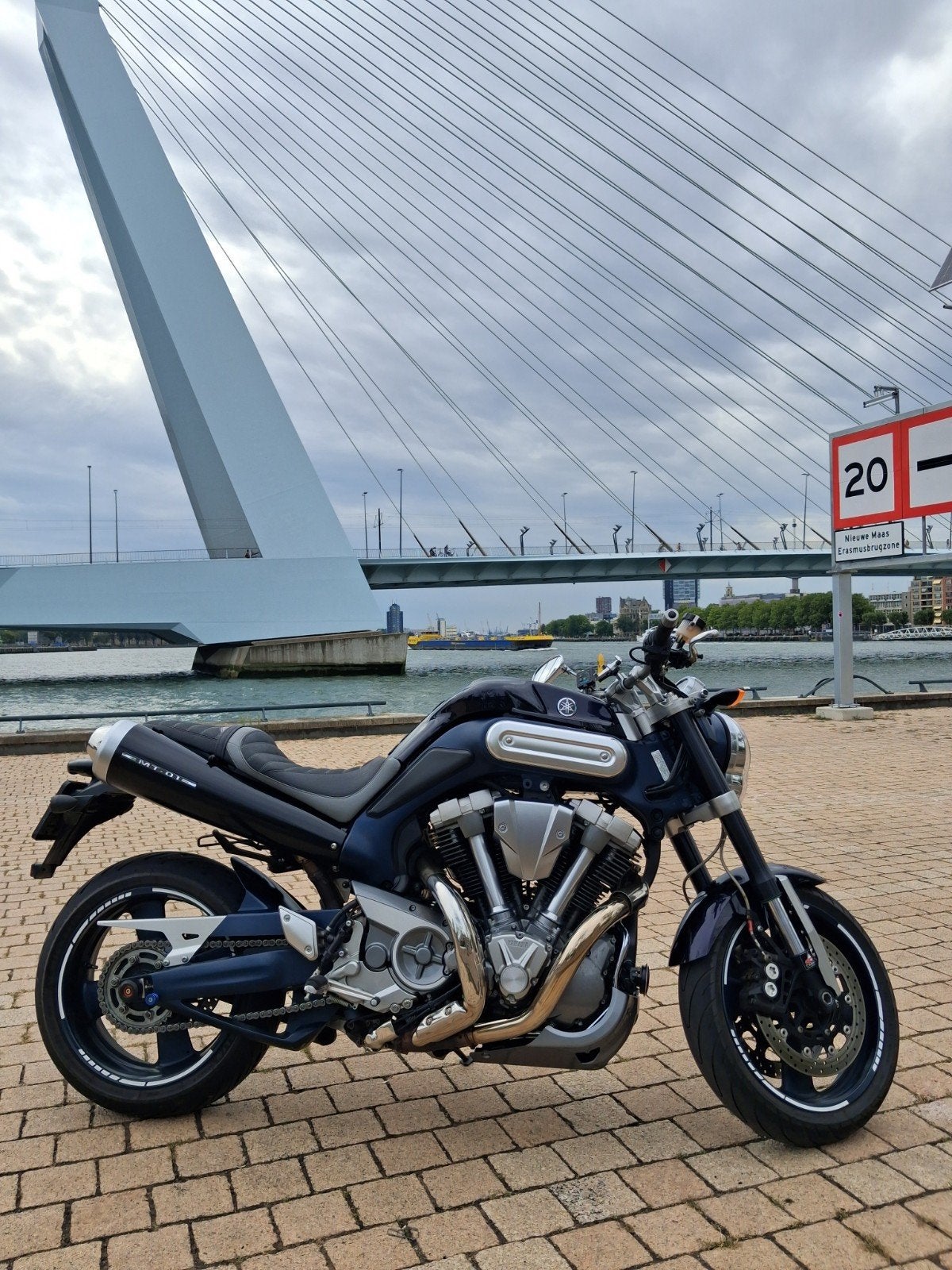 Yamaha Mt01 2008 nette staat weinig kilometers., Handvatverwarming, 2 cilinders, 1670 cc, Gebruikt