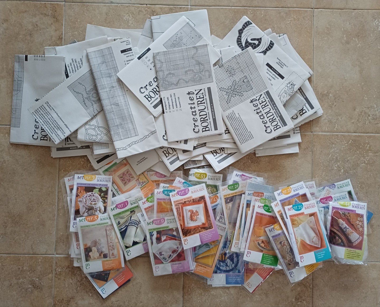 56 borduurpakketjes en mega veel patronen, Ophalen of Verzenden, Nieuw, Handborduren, Patroon