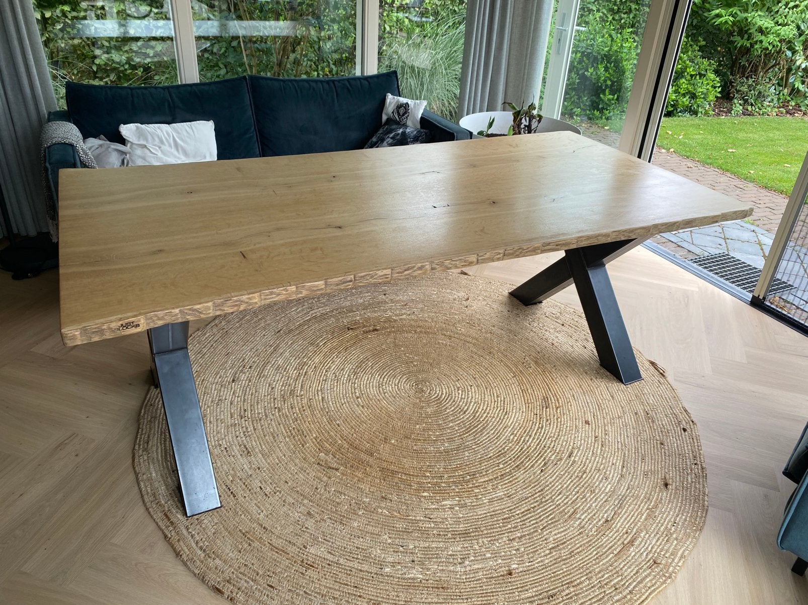 ..Massieve eiken eettafel met metalen kruis onderstel.., Huis en Inrichting, Ophalen, 200 cm of meer, 50 tot 100 cm, Zo goed als nieuw