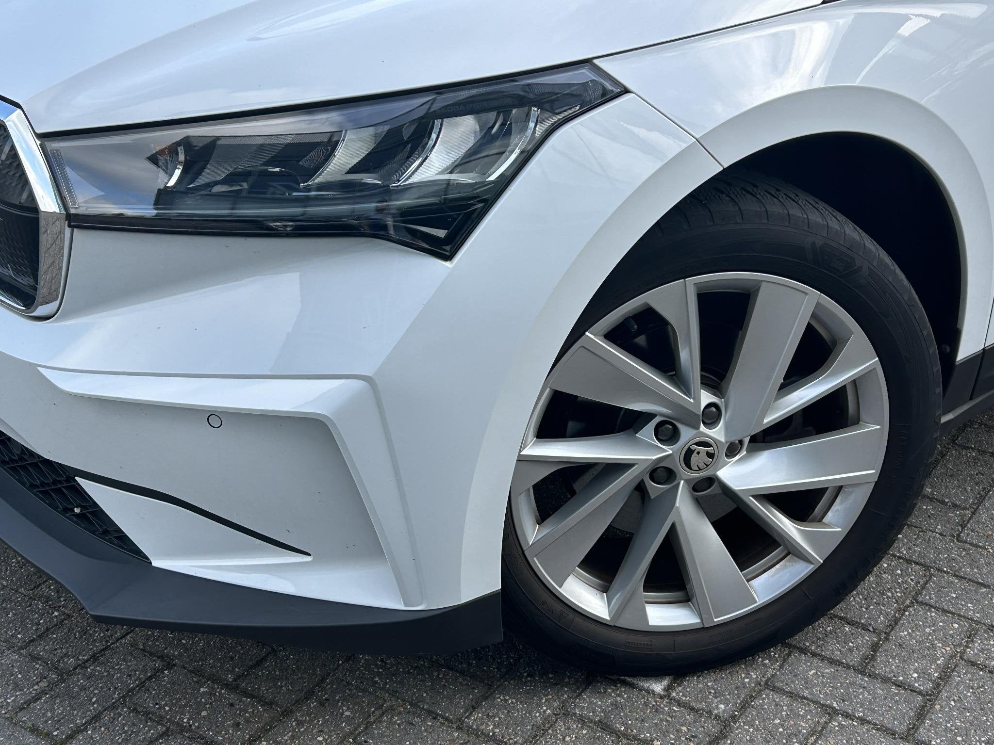 Skoda Enyaq iV 60 SoH 92,5% | Stoelverwarming voor+achter |, Auto's, Automaat, 397 km, Achterwielaandrijving, Gebruikt