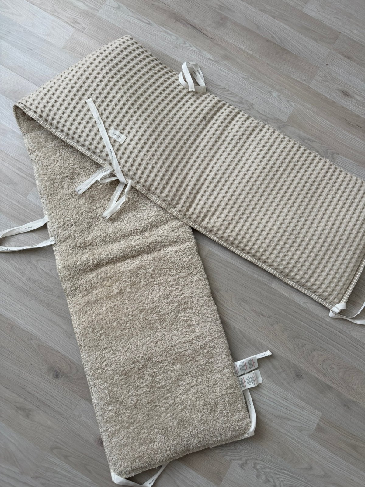 Bed of box bumper van Koeka, Ophalen, Zo goed als nieuw, Beige, Koeka