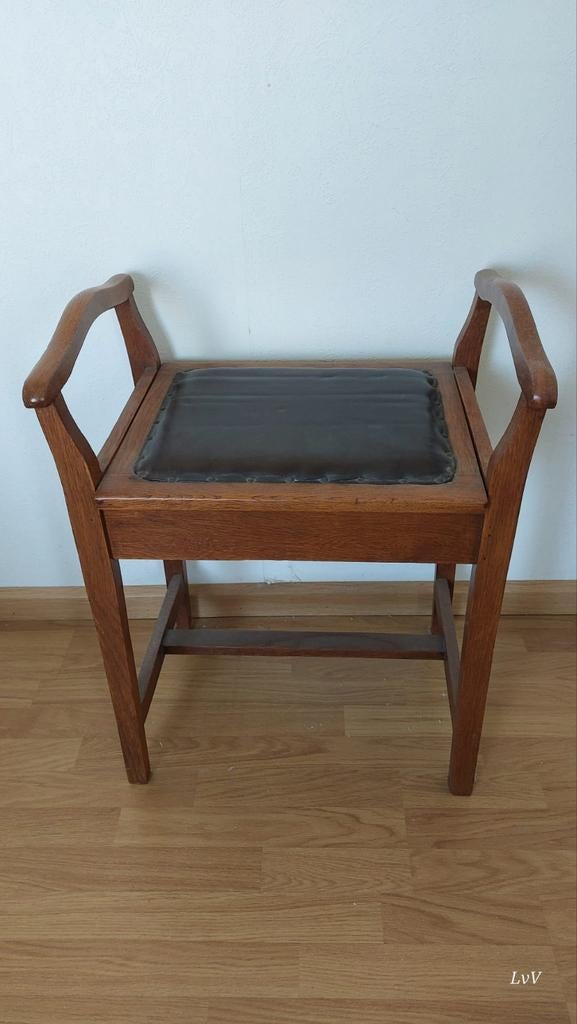 Vintage Naaikrukje met Opbergvak en Lederen Zitting, Ophalen of Verzenden