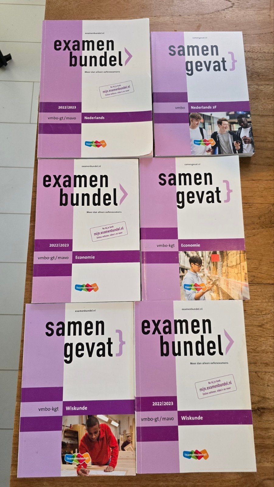 Examenbundels en Samengevat VMBO/MAVO 2022/2023, Ophalen of Verzenden, Zo goed als nieuw, VMBO, Nederlands