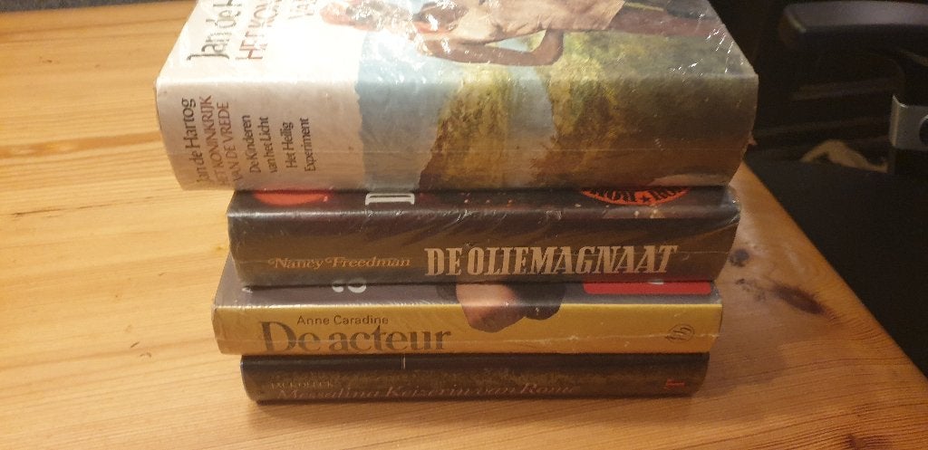 4 oudere boeken nieuw in folie (5), Boeken, Ophalen of Verzenden, Nieuw