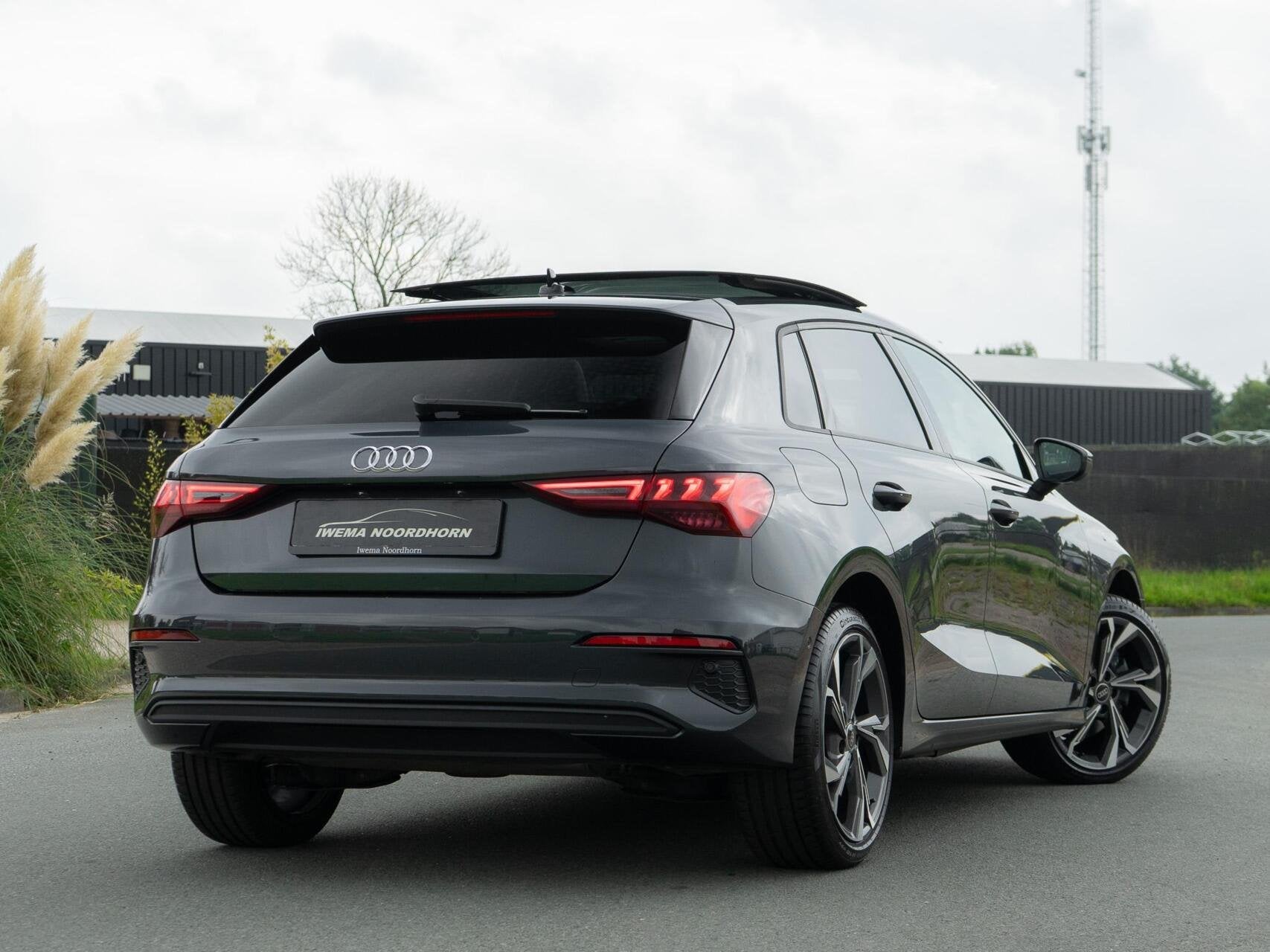 Foto 2 van Audi A3 Sportback 40 TFSI e Edition |Panoramadak|Stoelverw.|