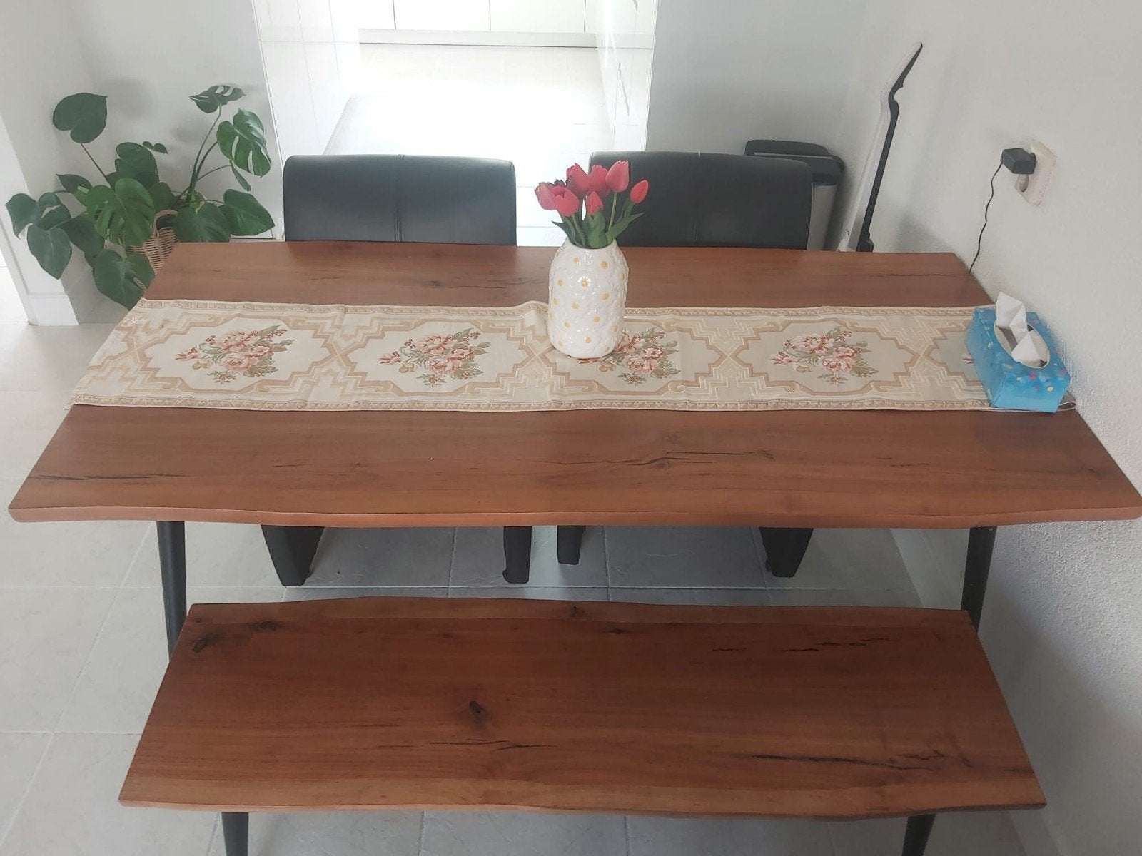 Robuuste eettafel met bankje en stoelen, Gebruikt, Modern, Industrieel, 50 tot 100 cm, Vijf personen of meer