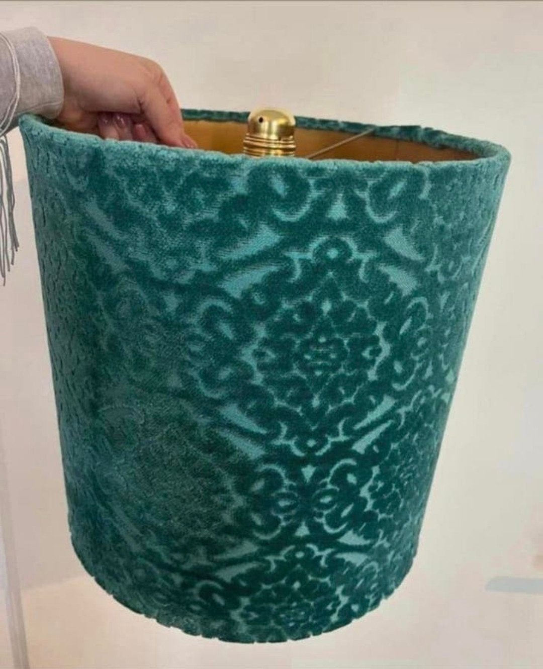 Unieke handgemaakte turquoise lampenkap met patroon, Ophalen of Verzenden, Zo goed als nieuw, Rond