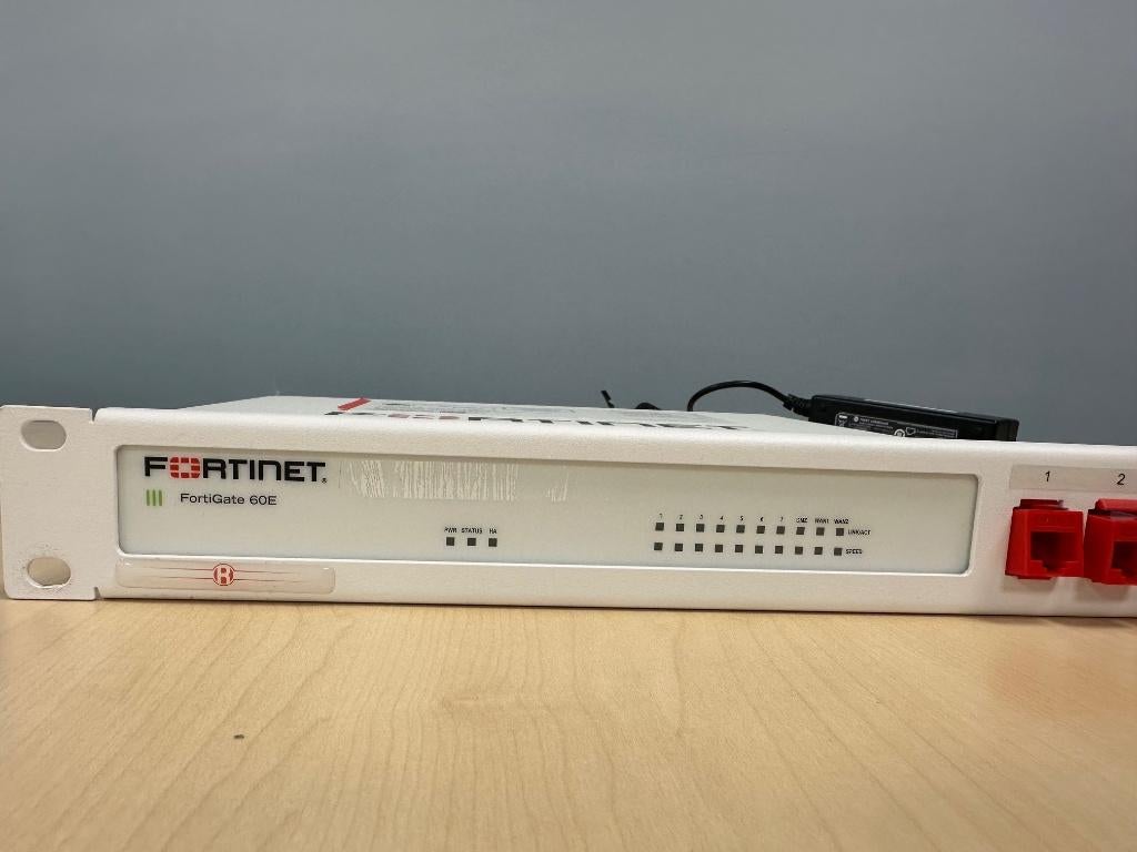 Fortigate 60E Firewall, Verzenden, Gebruikt, Router, Fortinet