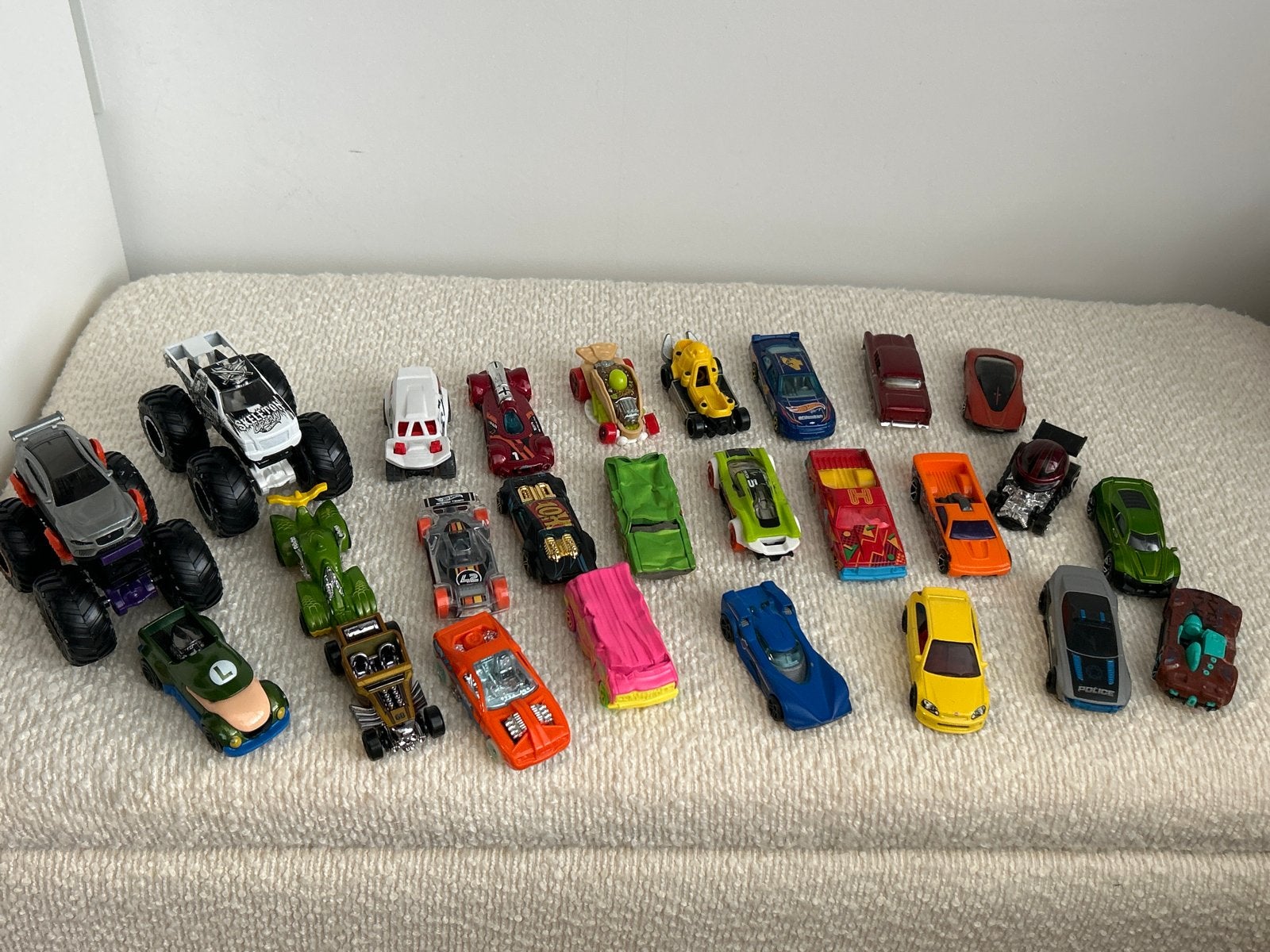 Grote collectie speelgoedauto's en monstertrucks, Ophalen, Gebruikt