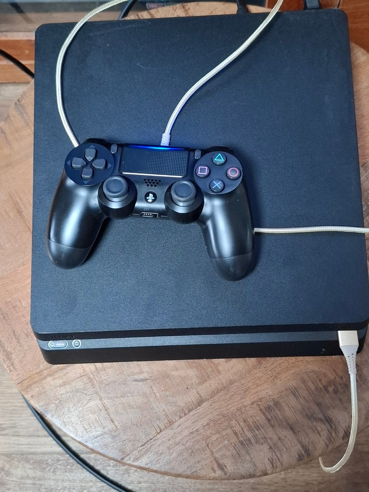 PlayStation 4 Slim 1TB met controller en games, Spelcomputers en Games, Ophalen of Verzenden, 1 TB, Met 1 controller, Slim
