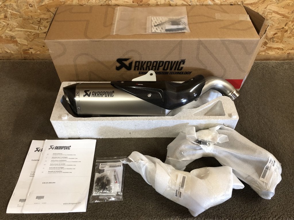 Akrapovic Kit Evolution Line uitlaatsysteem KTM 890 Duke R, Motoren, Onderdelen | Overige, Nieuw, Verzenden