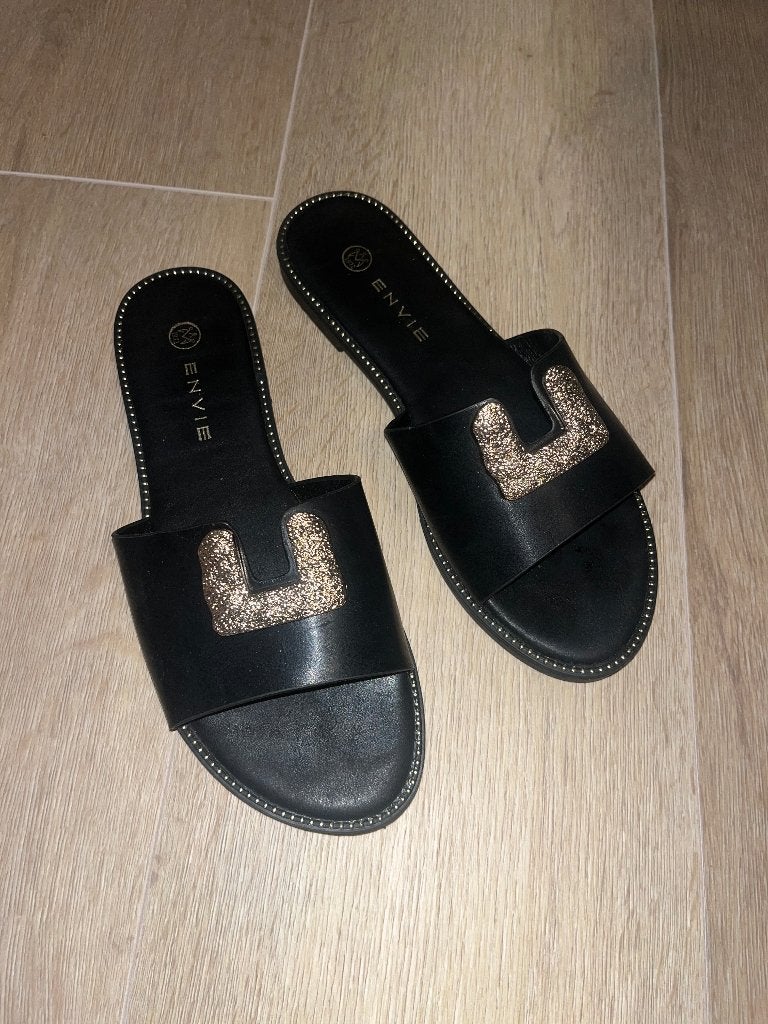 Zwarte slippers, Slippers, Verzenden, Zwart, Nieuw