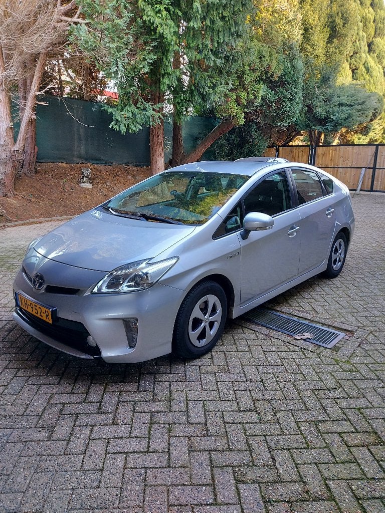Toyota Prius 1.8 Full Hybrid 136PK Aut 2013 Grijs, Auto's, 4 cilinders, 26 km/l, Prius, Te koop
