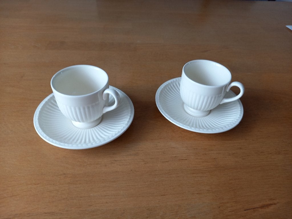 Wedgwood EDME koffie/thee kopjes met schoteltjes, Huis en Inrichting, Keuken | Servies, Ophalen, Klassiek, Zo goed als nieuw, Kop(pen) en/of Schotel(s)