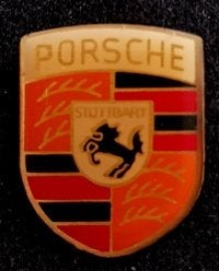 Porsche wapenschild pin epoxy, Verzamelen, Speldjes, Pins en Buttons, Verzenden, Nieuw, Transport, Speldje of Pin