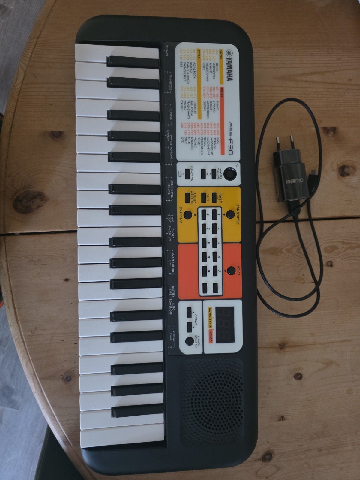 Yamaha PSS-F30 Keyboard met Kleurmuziek Boeken, Ophalen