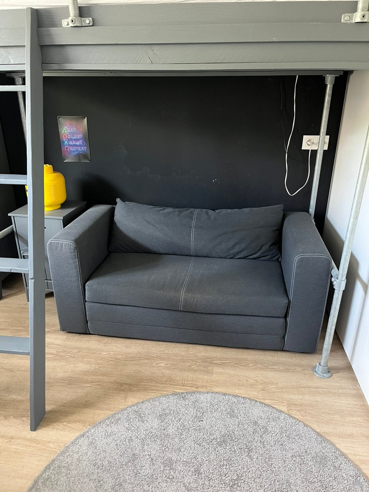 Nette IKEA ASKEBY 2-zits slaapbank in goede staat., Huis en Inrichting, Ophalen, Zo goed als nieuw, Tweepersoons, 140 cm