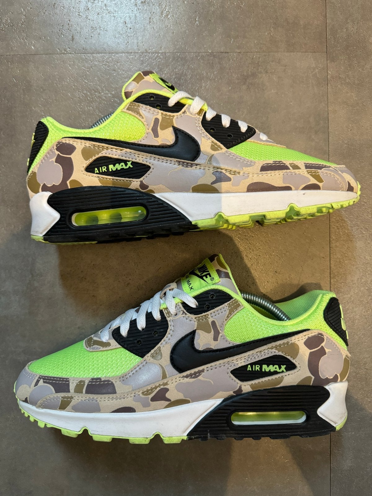 Nike Air Max 90 Duck Camo sneakers (Maat 42.5), Kleding | Heren, Schoenen, Verzenden, Zo goed als nieuw, Overige kleuren, Sneakers of Gympen