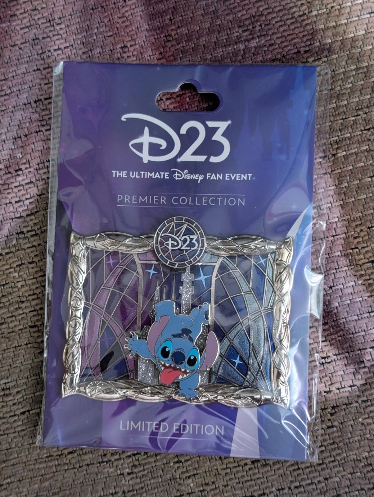 Disney D23 Premier Collection Stitch Pin - Nieuw, Verzamelen, Ophalen of Verzenden, Overige figuren, Nieuw, Overige typen