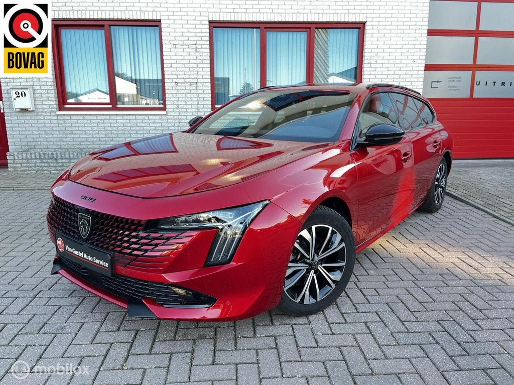 Peugeot 508 SW 1.2 PureTech 130 Allure, Auto's, Peugeot, Gebruikt, Zwart, 1199 cc, Leder en Stof