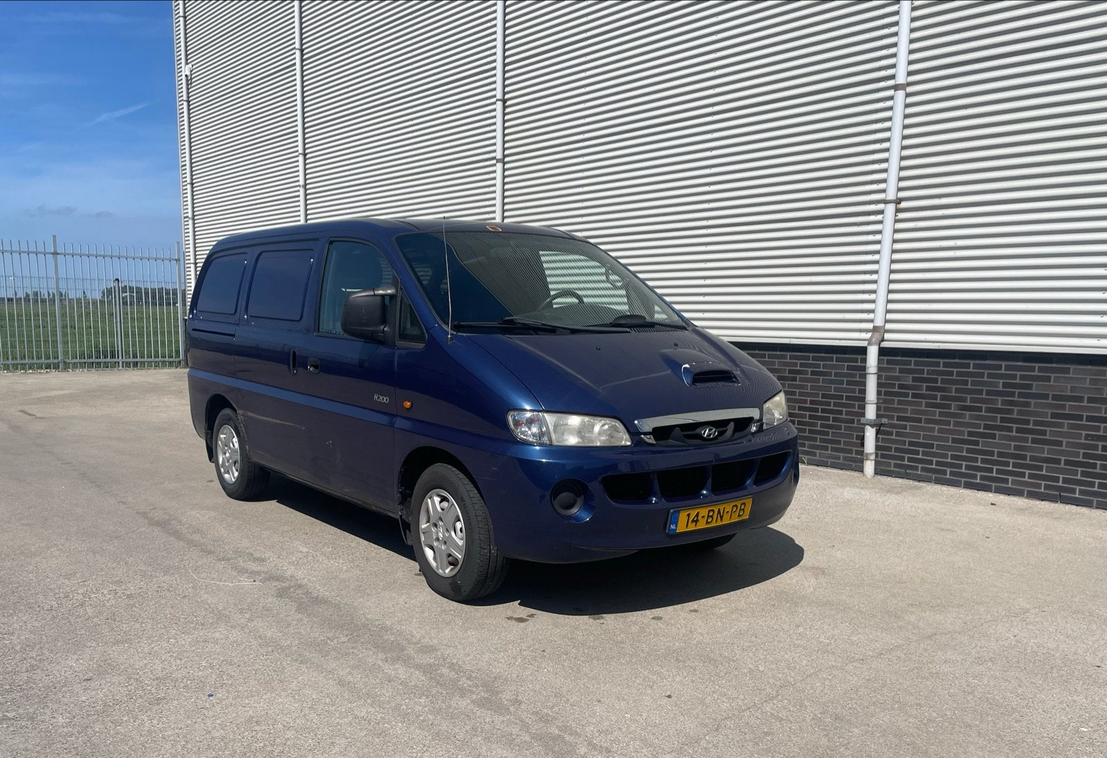 Hyundai H200 De luxe, Ophalen