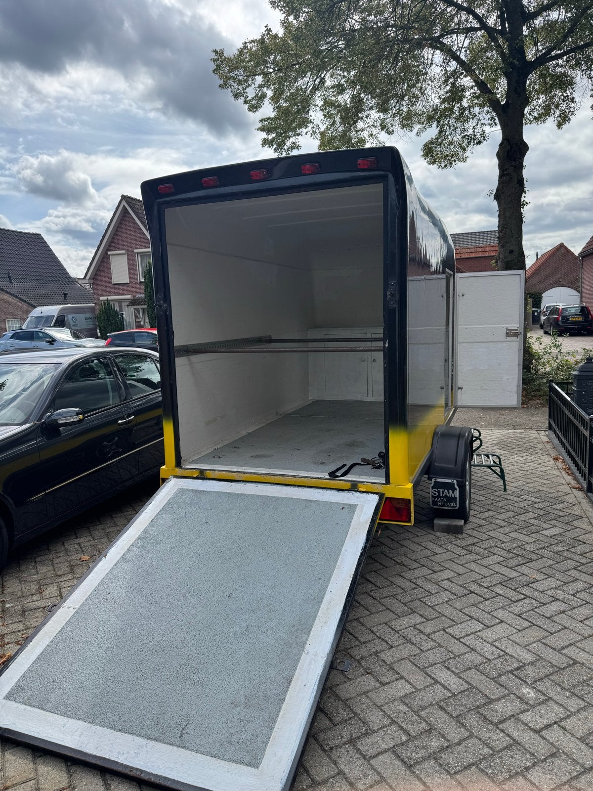 Gesloten aanhanger te huur aanhanger huren laadklep, Auto diversen, Aanhangers en Bagagewagens, Ophalen, Gebruikt