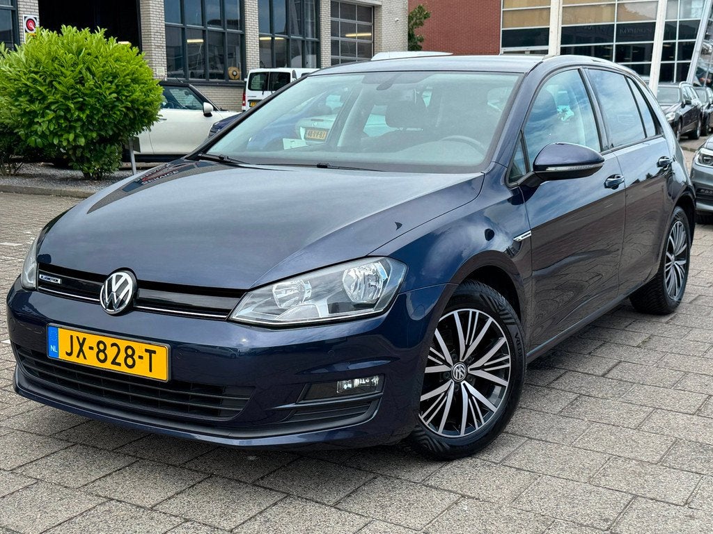 Volkswagen Golf 1.0 TSI Connected Series, Auto's, Voorwielaandrijving, Stof, Gebruikt, Blauw