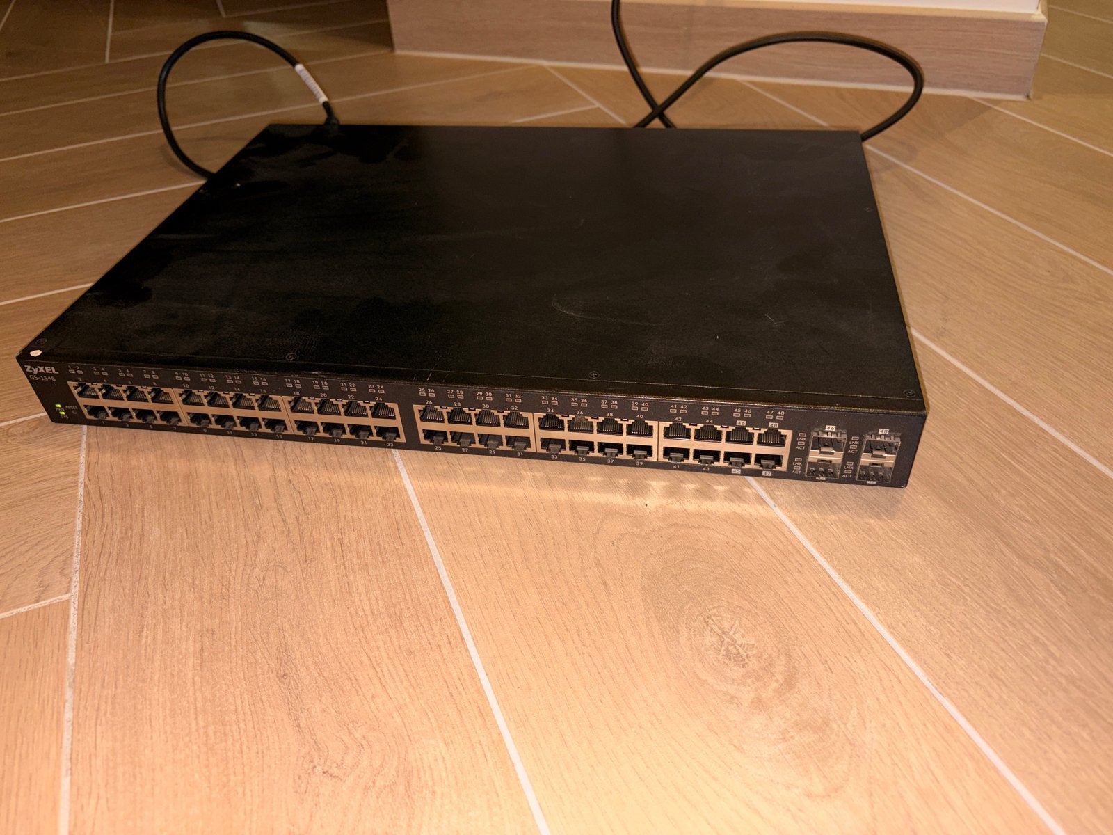 Zyxel GS-1548 48-poorts Gigabit Ethernet Switch, Computers en Software, Ophalen of Verzenden, Gebruikt