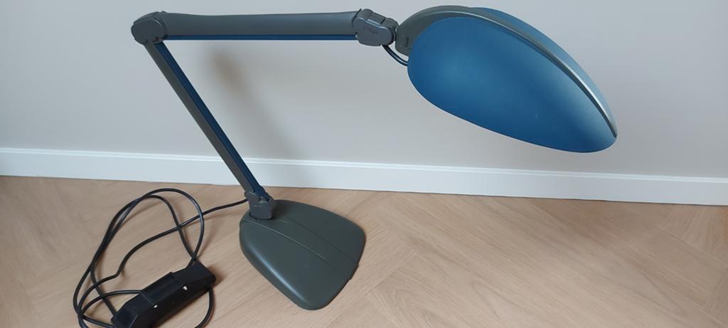 Luxo bureaulamp - Ergonomisch en Tijdloos Design, Huis en Inrichting, Gebruikt, 50 tot 75 cm, Ophalen of Verzenden, Modern, Ergonomisch