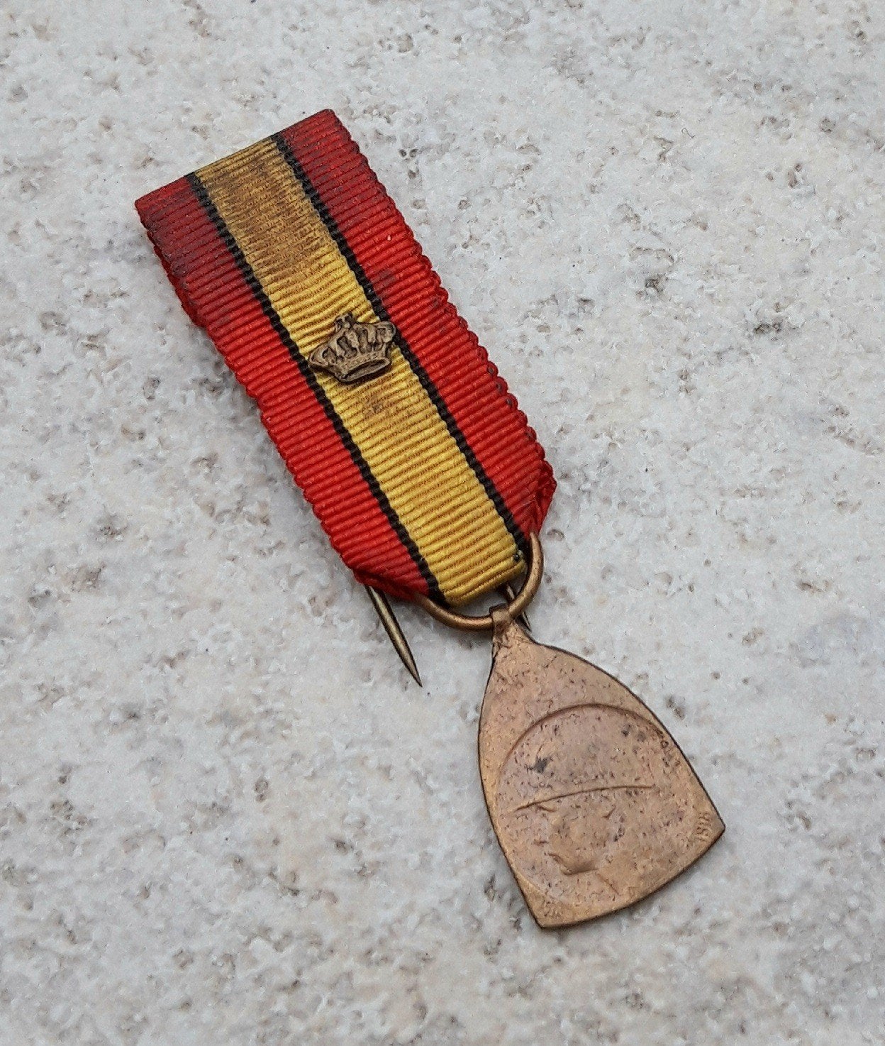 Belgische miniatuur Oorlogsherinneringsmedaille 1914-1918, Verzamelen, Verzenden, Landmacht, Overige gebieden, Lintje, Medaille of Wings