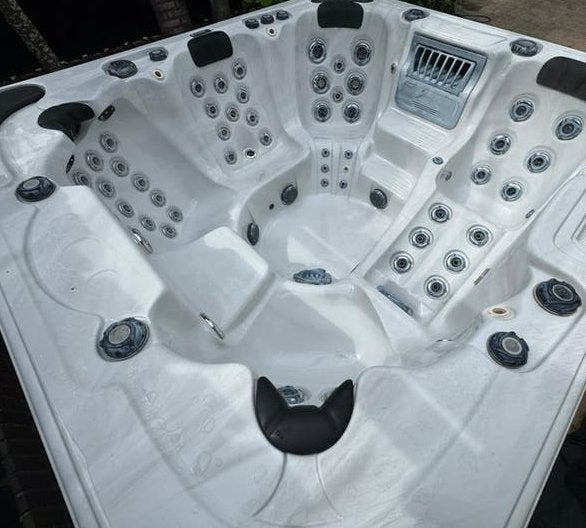 🌴Gecko Jacuzzi 6 Persoons 1 Ligplaats🌴, Tuin en Terras, Bubbelbaden en Hottubs, Ophalen of Verzenden, Gebruikt, Filter, Vast
