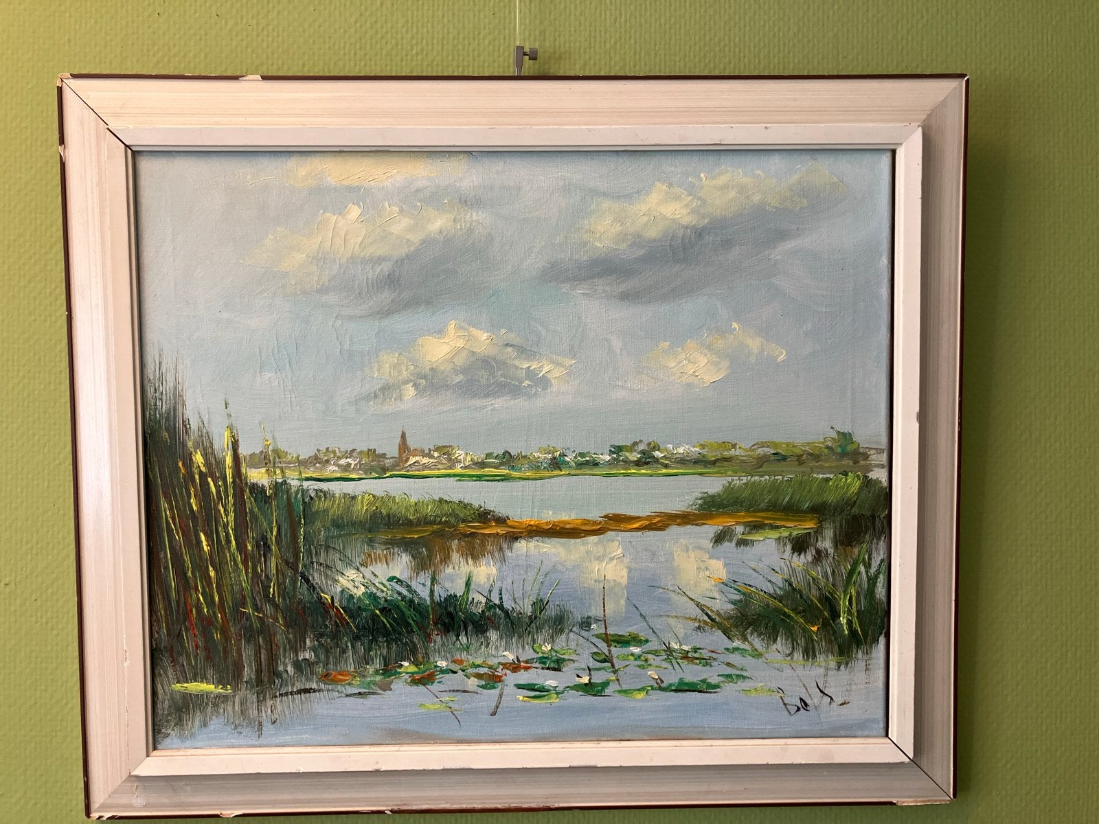 Schilderij op doek: Meertje bij dorp, gesigneerd, 50x60 cm, Antiek en Kunst, Doek, Ophalen of Verzenden, Gesigneerd, Olieverf