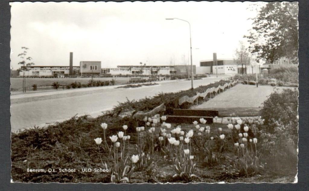 Oude Ansicht - Eenrum O. L. School - ULO School 1964 - Gr., Verzamelen, Ansichtkaarten | Nederland, Ophalen of Verzenden, 1960 tot 1980