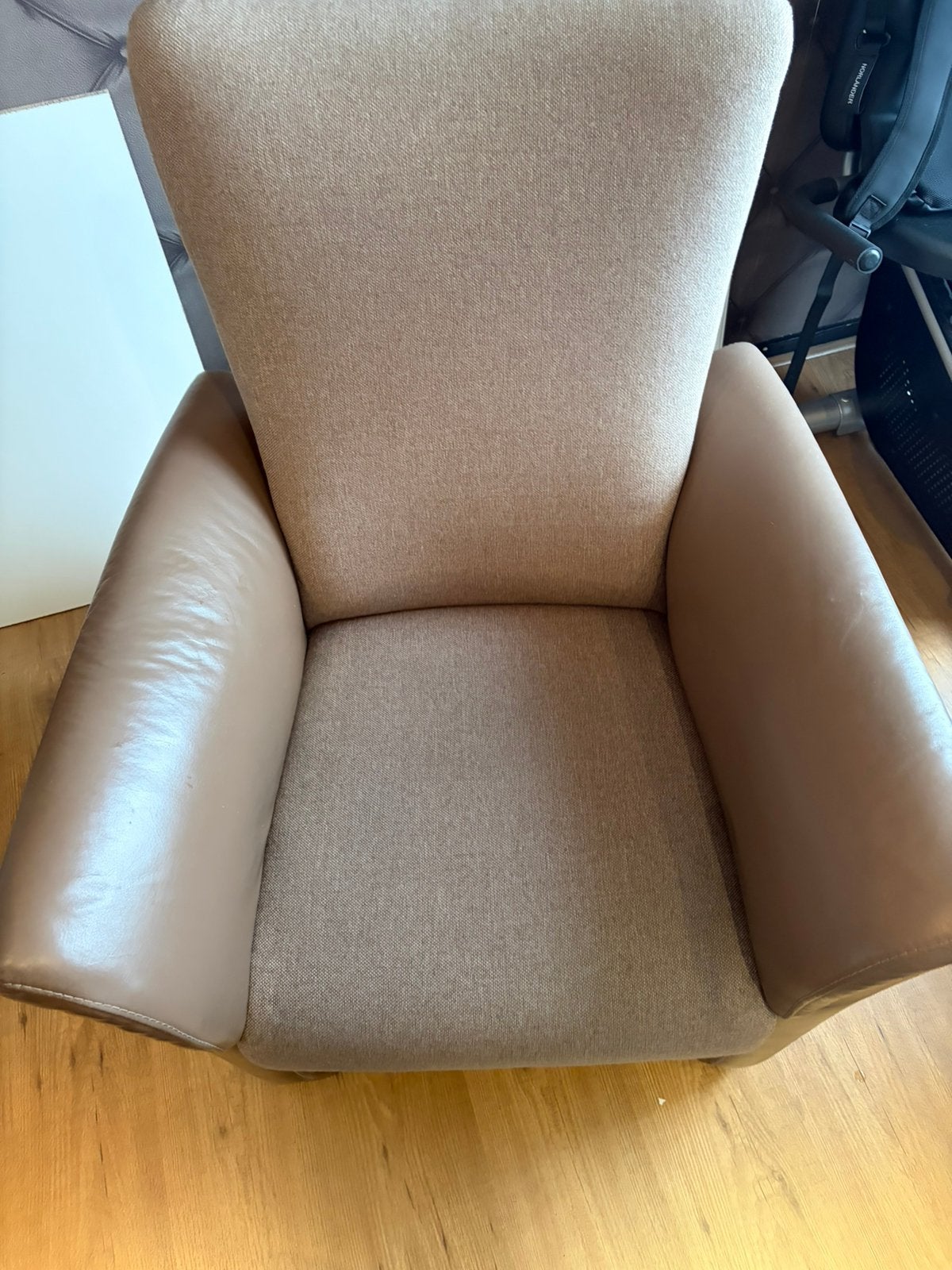 Prominent stoel, Ophalen, Zo goed als nieuw, Minder dan 75 cm, 50 tot 75 cm