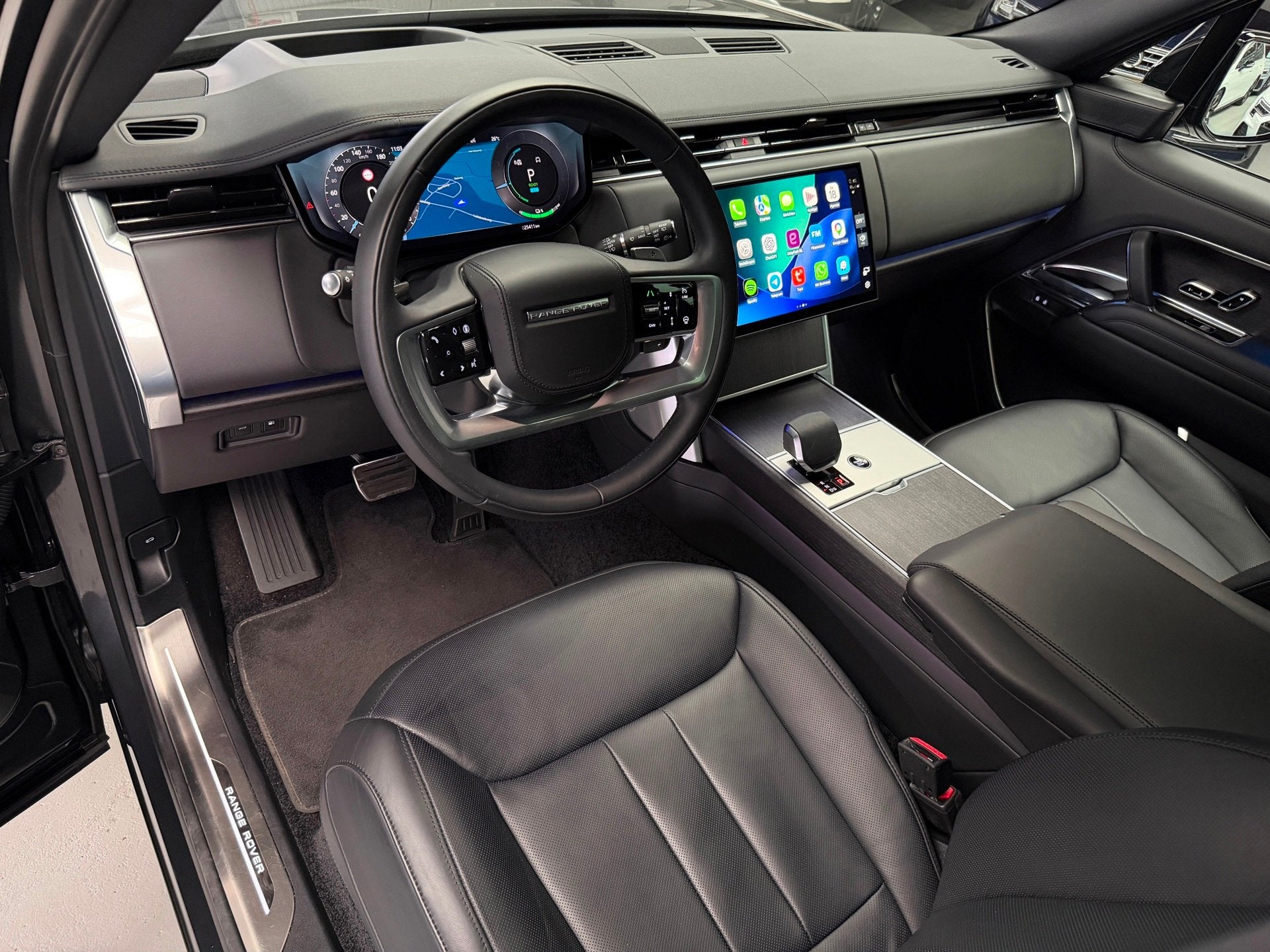 Land Rover Range Rover 3.0 P460e HSE PHEV CarPlay Luchtverin, Automaat, Gebruikt, Met garantie (alle), 3000 kg